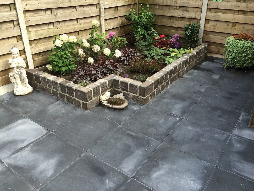 Strak Grond en Straatwerk