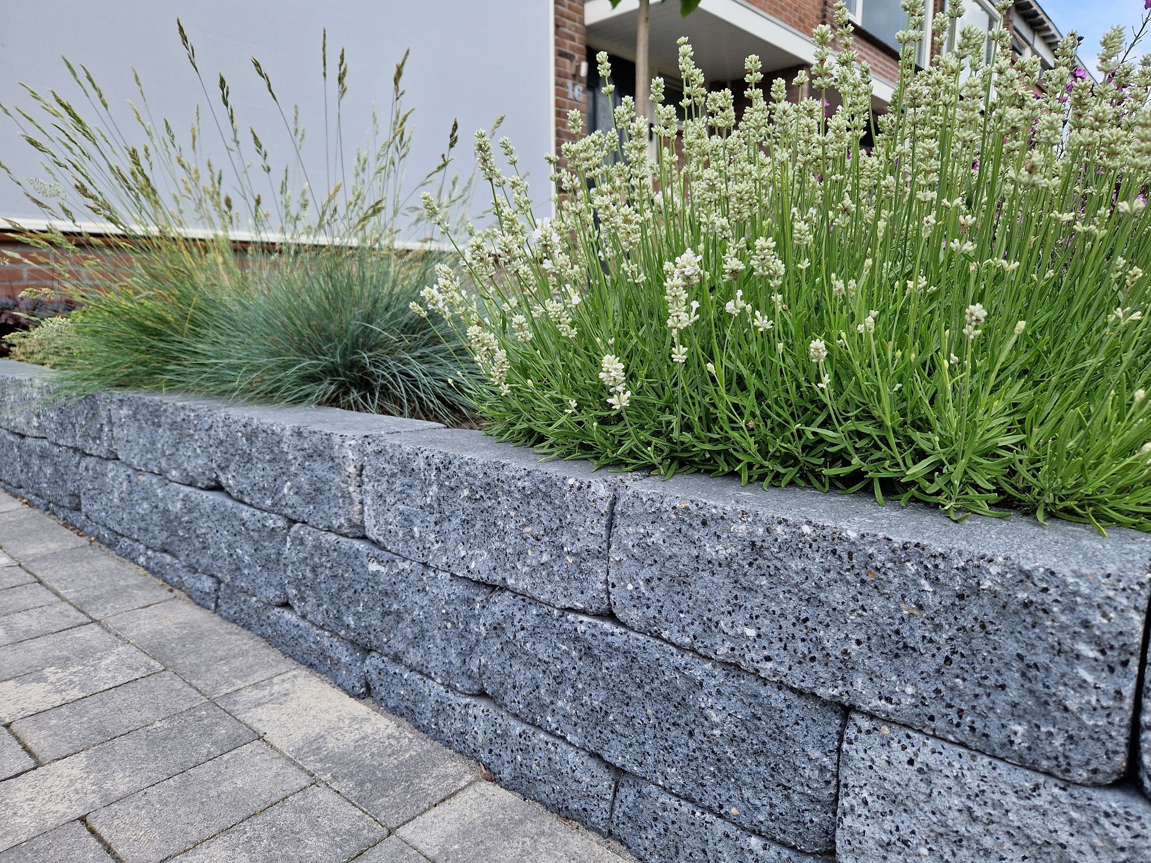 Gekloofd_muurelement_getrommeld_stoer_stapelblok_SPLITROCK03TROM_2