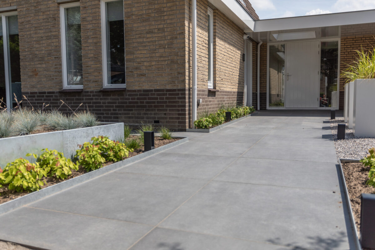 Kantopsluiting_cortenstaal_Rigidline_Pagina 196