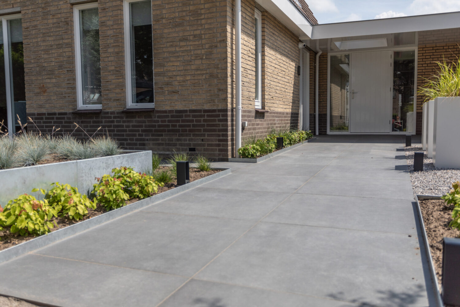 Kantopsluiting_cortenstaal_Rigidline_Pagina 196