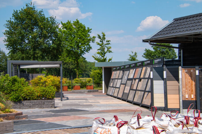 Sierbestrating-in-Showtuin-Heeten