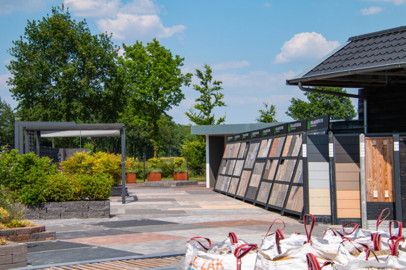 Sierbestrating-in-Showtuin-Heeten