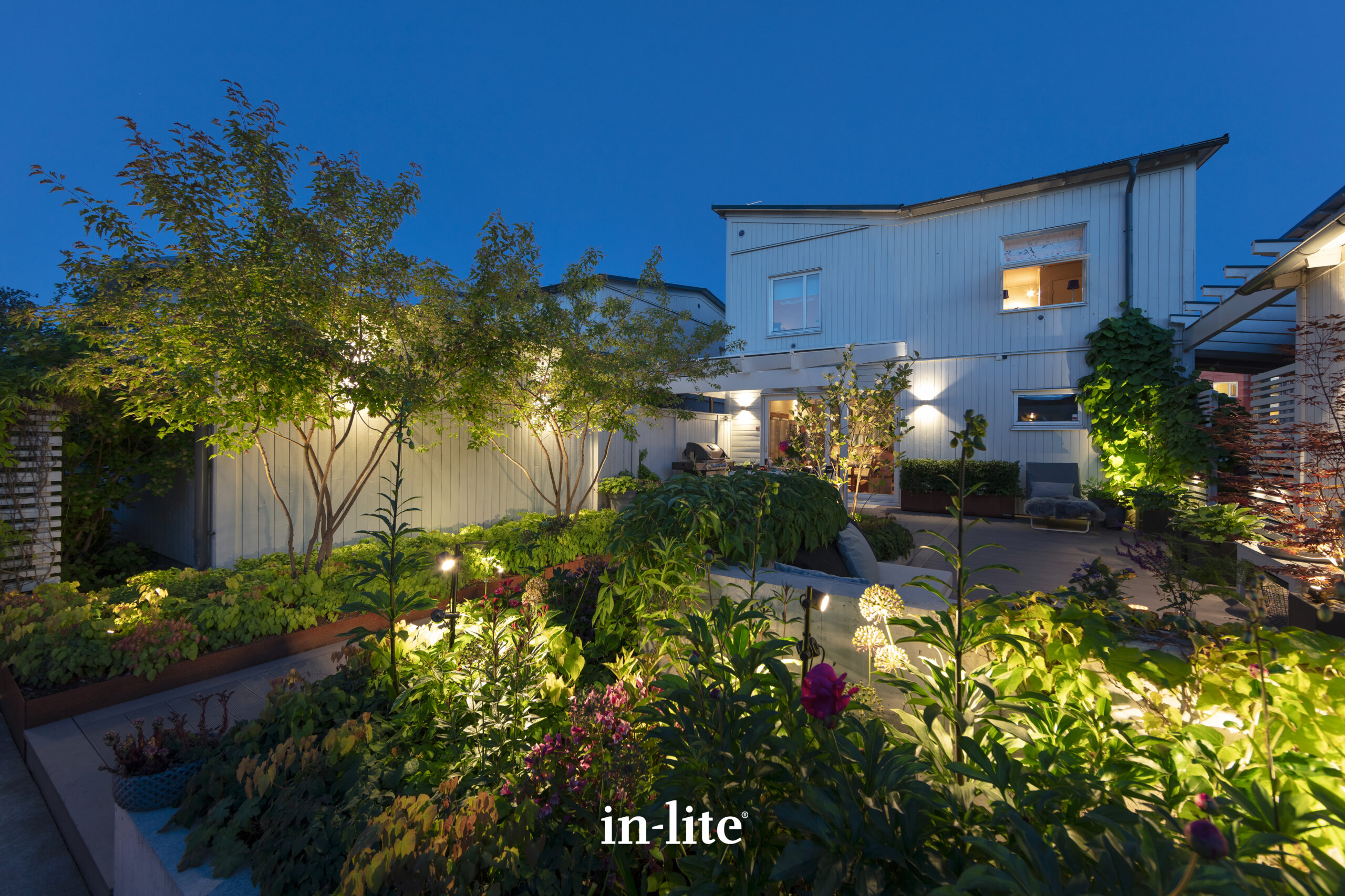 Tuinverlichting_buitenspot_mini-scope-duo_sfeer1